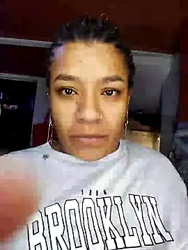 Selket11 online show from February 2025 09:36:01 PM