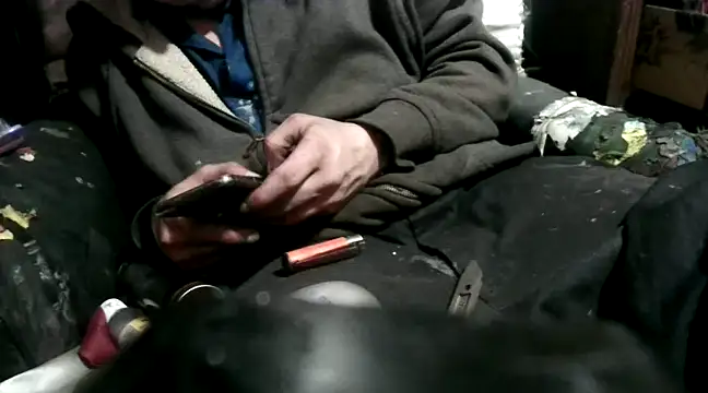 Snapshot of robeaulieu02 chatting on January 2025 04:12:01 AM robeaulieu02 online show from January 2025 04:12:01 AM