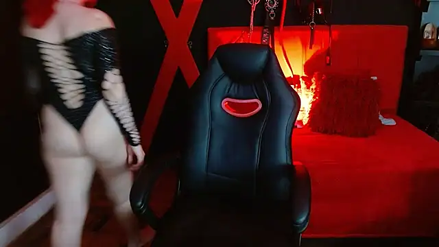 Naty slavedoll online show from February 2025 06:53:01 PM