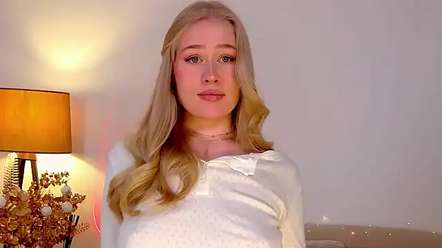 JuliaJaee online show from January 2025 10:57:01 PM