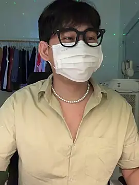 Snapshot of MinhTuanLive chatting on March 2025 12:43:02 PM MinhTuanLive online show from March 2025 12:43:02 PM