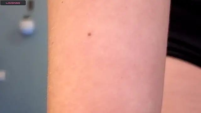 Snapshot of AnnaMaee chatting on February 2025 12:52:02 AM AnnaMaee online show from February 2025 12:52:02 AM