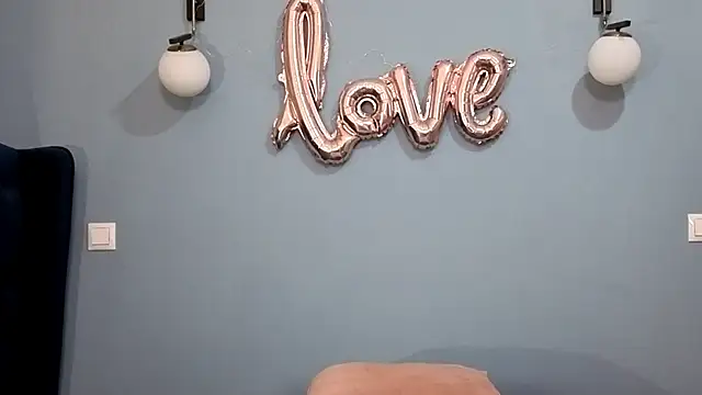 Snapshot of AnnaMaee chatting on March 2025 11:27:02 PM AnnaMaee online show from March 2025 11:27:02 PM