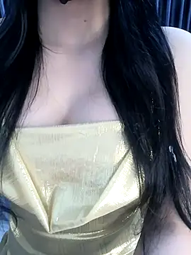 Snapshot of _Linez_ chatting on March 2026 04:09:01 PM Linez online show from March 2026 04:09:01 PM