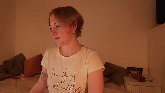 Snapshot of kris69kiss chatting on February 2025 10:13:01 PM kris69kiss online show from February 2025 10:13:01 PM