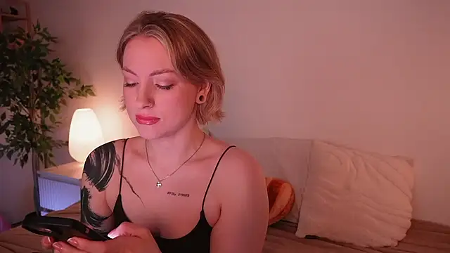 kris69kiss online show from March 2026 01:04:02 PM