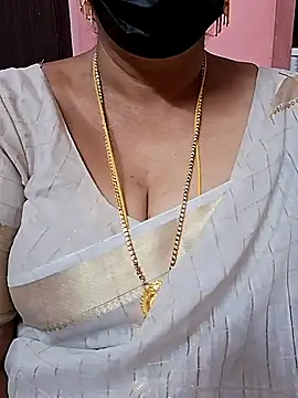 ananya956 online show from October 2025 10:29:02 PM