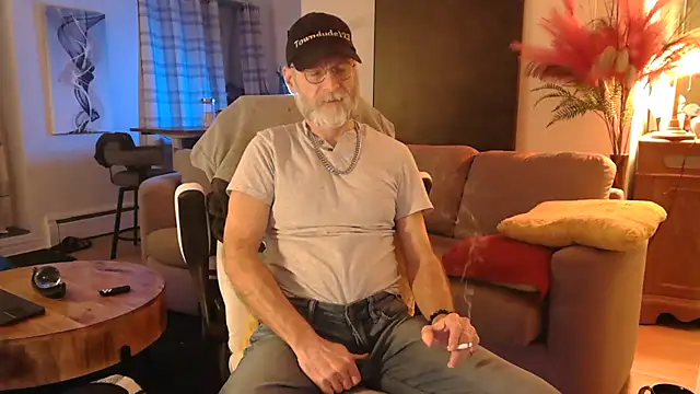 Towndude123 online show from February 2025 02:19:02 AM