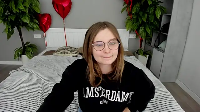 MagicPeachh  online show from March 2025 08:30:01 PM