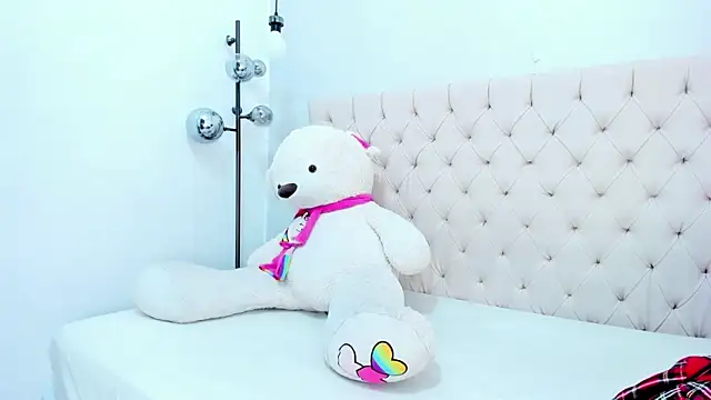 Victoria Coleman online show from February 2026 07:45:01 PM