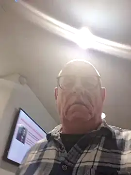 andrejoyfull64 online show from September 2025 01:16:01 PM