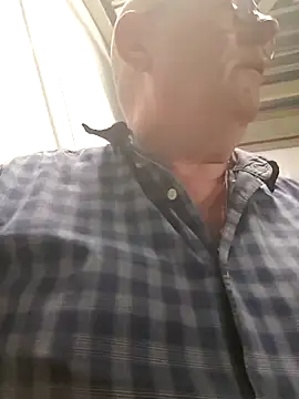 andrejoyfull64 online show from July 2026 12:00:01 PM