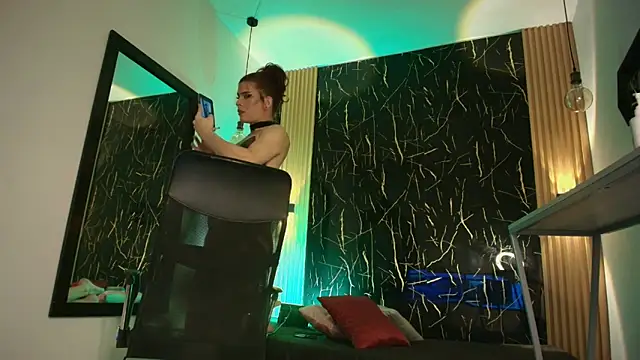 Bella salvatore online show from March 2026 10:17:02 PM