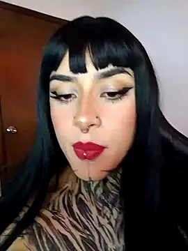 taaylor33 online show from December 2024 11:40:02 AM