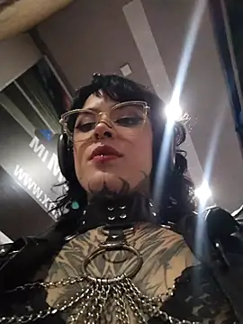 taaylor33 online show from May 2026 10:50:03 PM