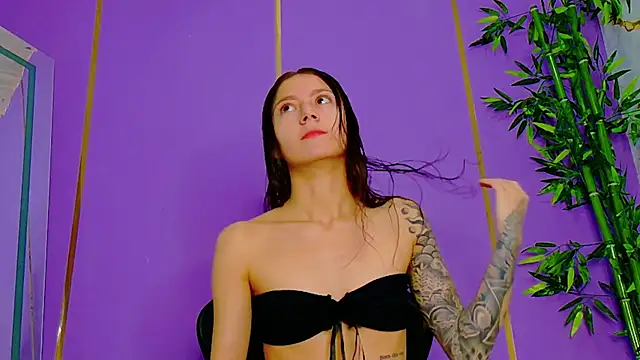 scarlet-jonesx online show from October 2025 07:18:01 PM