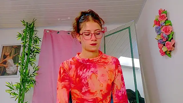 scarlet-jonesx online show from February 2026 10:07:01 PM