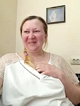 blondyaguar online show from February 2025 05:07:02 PM