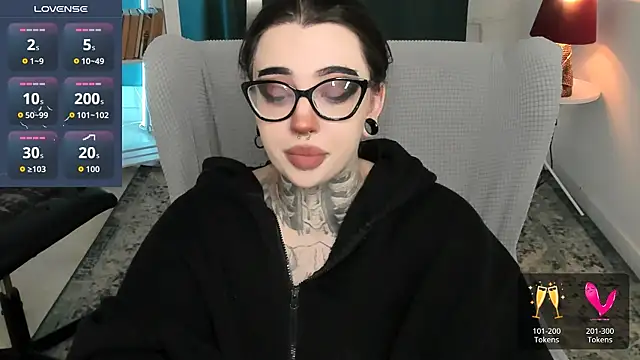 Snapshot of Dixi_Pixi_ chatting on July 2026 10:21:02 AM Dixi Pixi online show from July 2026 10:21:02 AM