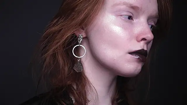 ginger hugs online show from January 2025 10:08:02 PM