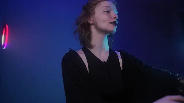 ginger hugs online show from October 2025 10:07:02 PM