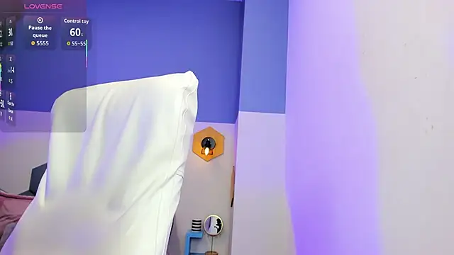 Snapshot of Chloe_fischer_ chatting on September 2025 03:28:01 PM Chloe fischer online show from September 2025 03:28:01 PM