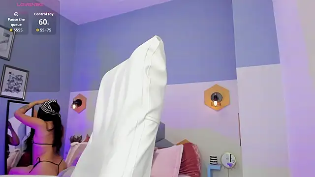 Snapshot of Chloe_fischer_ chatting on November 2025 02:50:02 PM Chloe fischer online show from November 2025 02:50:02 PM