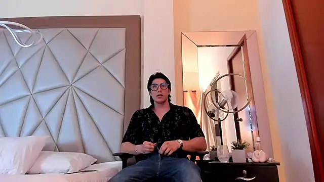 Karimferrer online show from December 2024 03:58:01 AM