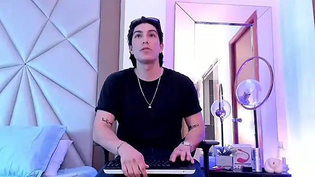 Karimferrer online show from December 2024 04:26:01 AM