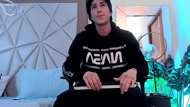 Karimferrer online show from January 2025 03:43:01 AM