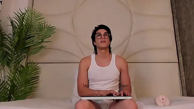 Karimferrer online show from October 2025 08:06:02 PM