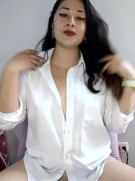 LisbethMoore  online show from May 2026 06:20:01 PM
