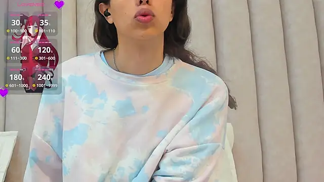 Snapshot of FreyaMoller chatting on January 2025 07:13:02 PM FreyaMoller online show from January 2025 07:13:02 PM