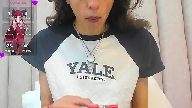 Snapshot of FreyaMoller chatting on January 2025 06:47:01 PM FreyaMoller online show from January 2025 06:47:01 PM