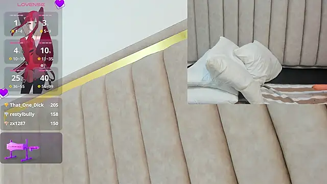 Snapshot of FreyaMoller chatting on January 2025 10:13:02 PM FreyaMoller online show from January 2025 10:13:02 PM