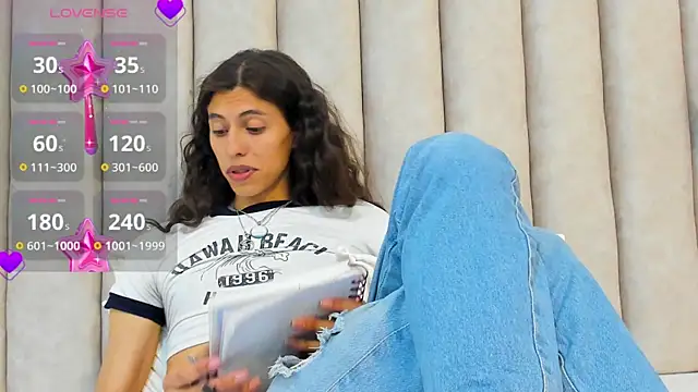 Snapshot of FreyaMoller chatting on February 2025 11:52:02 PM FreyaMoller online show from February 2025 11:52:02 PM