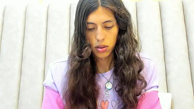 Snapshot of FreyaMoller chatting on February 2025 07:25:01 PM FreyaMoller online show from February 2025 07:25:01 PM