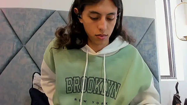 Snapshot of FreyaMoller chatting on October 2025 06:49:02 PM FreyaMoller online show from October 2025 06:49:02 PM