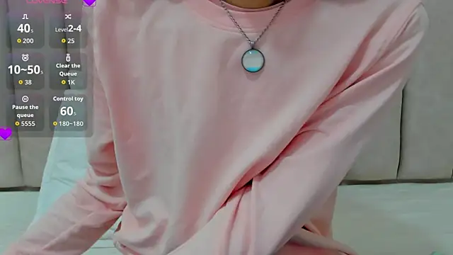 Snapshot of FreyaMoller chatting on October 2025 07:00:01 PM FreyaMoller online show from October 2025 07:00:01 PM