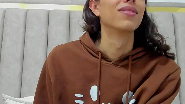 Snapshot of FreyaMoller chatting on October 2025 07:19:02 PM FreyaMoller online show from October 2025 07:19:02 PM