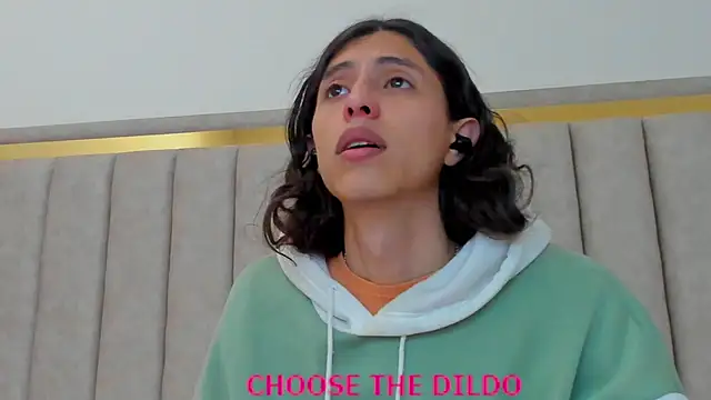 Snapshot of FreyaMoller chatting on November 2025 07:36:01 PM FreyaMoller online show from November 2025 07:36:01 PM