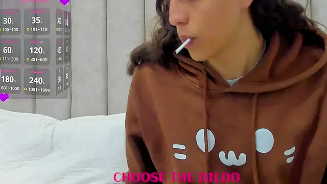 Snapshot of FreyaMoller chatting on November 2025 07:35:01 PM FreyaMoller online show from November 2025 07:35:01 PM