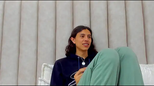 Snapshot of FreyaMoller chatting on November 2025 06:55:02 PM FreyaMoller online show from November 2025 06:55:02 PM