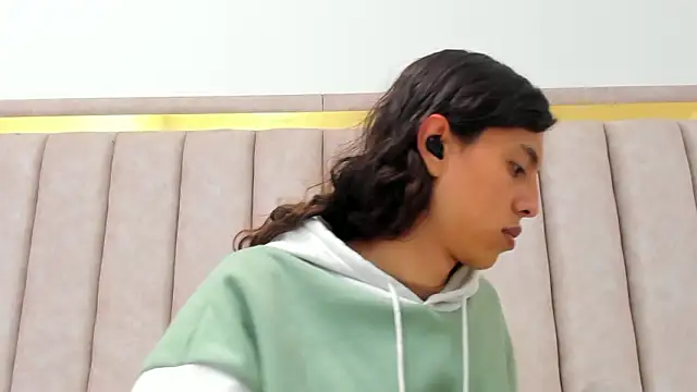 FreyaMoller online show from March 2026 06:14:02 PM