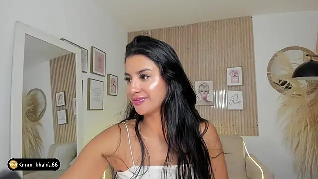 Snapshot of Kimm_khalifa chatting on January 2025 03:48:01 AM Kimm khalifa online show from January 2025 03:48:01 AM