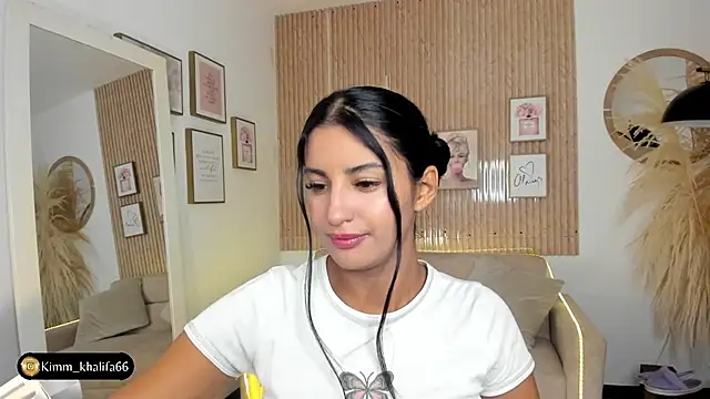 Snapshot of Kimm_khalifa chatting on January 2025 11:05:01 PM Kimm khalifa online show from January 2025 11:05:01 PM