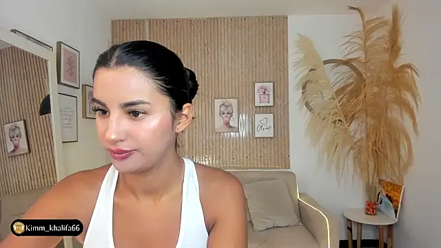 Snapshot of Kimm_khalifa chatting on January 2025 02:39:01 PM Kimm khalifa online show from January 2025 02:39:01 PM