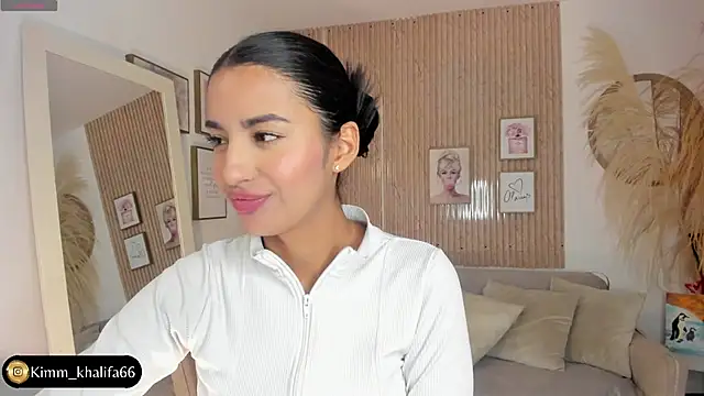 Snapshot of Kimm_khalifa chatting on March 2025 09:40:02 PM Kimm khalifa online show from March 2025 09:40:02 PM