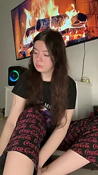 Kimi Ass online show from March 2026 01:00:02 AM