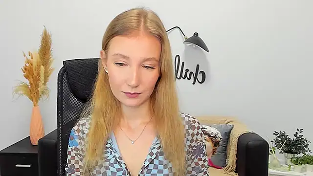 LolaWilsons online show from January 2025 06:20:02 AM